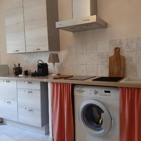 Petit Douillet Au Coeur De La Haute-ville شقة بونيفَسْيو